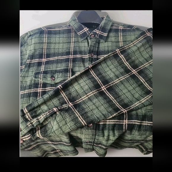 Mens Caribou Creek Thick Green Outdoor Flannel Fall Winter Button Down Shirt XLT - Picture 4 of 8